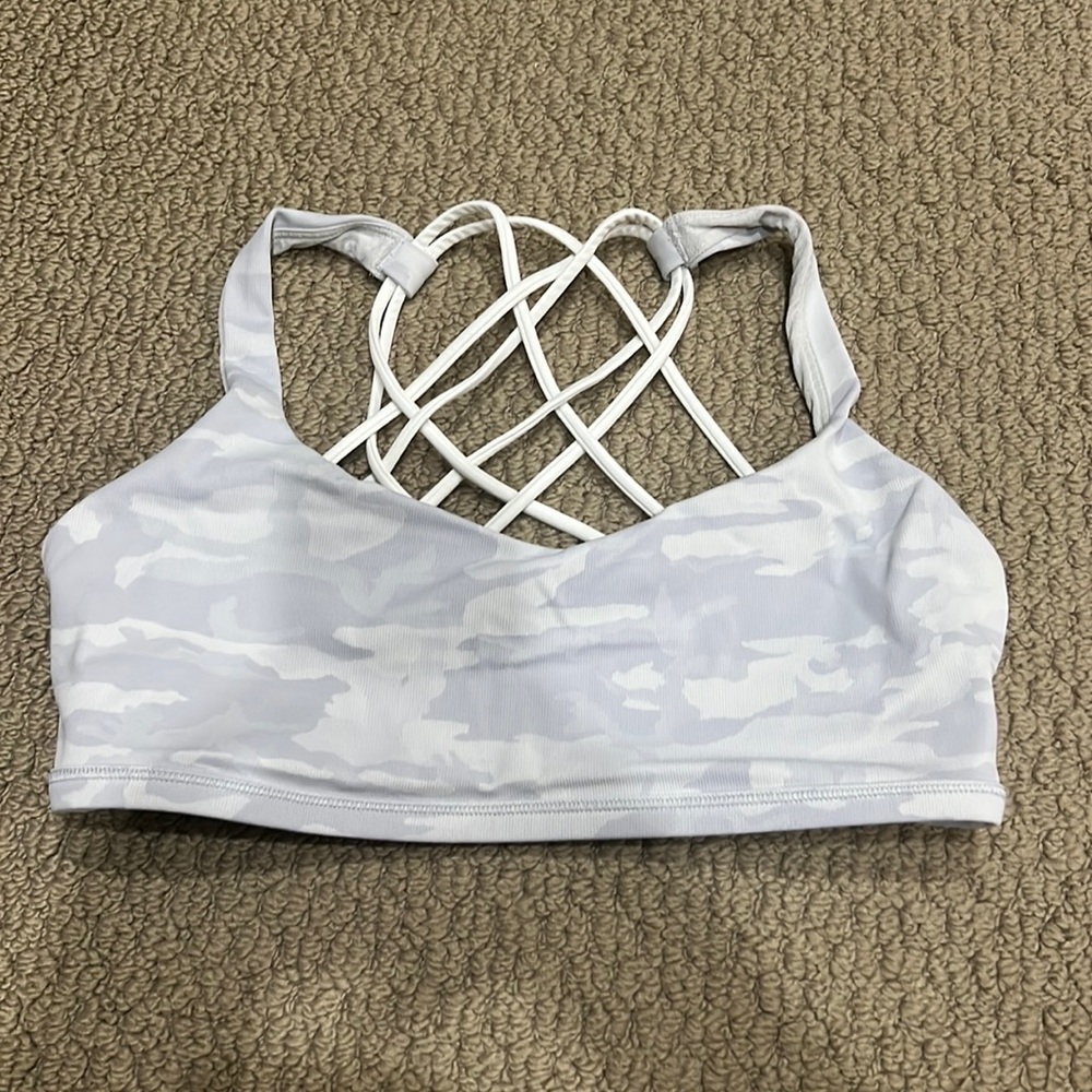 Lululemon free to be wild bra